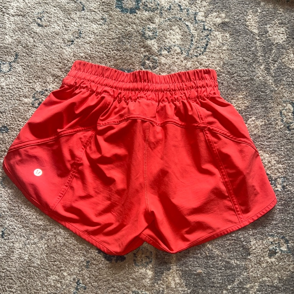 Lululemon Coral Tracker Shorts Size 4